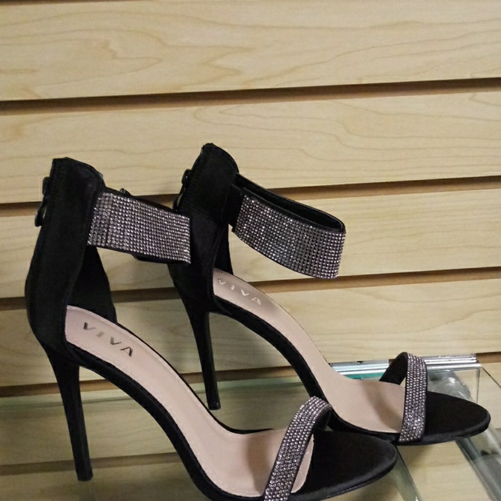 🆕 Ankle Strap Heels